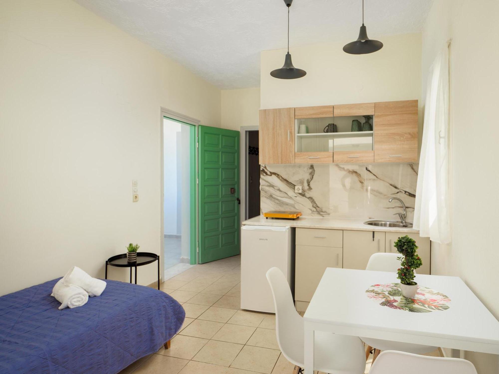 Divina Seaside Apartments By Estia Goúvai Ngoại thất bức ảnh