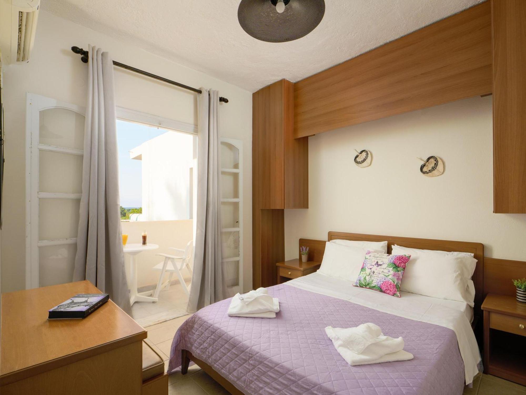Divina Seaside Apartments By Estia Goúvai Ngoại thất bức ảnh